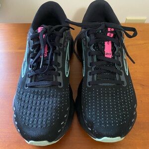 Brooks Glycerin 20, size 8. Black with pastel accents.